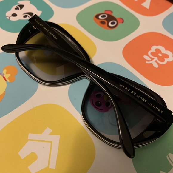 Marc By Marc Jacobs Women Sunglasses - Picture 2 of 5